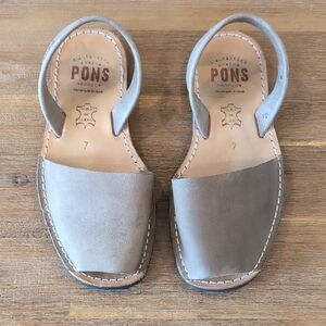 Pons Quintana Gray Leather Sandals